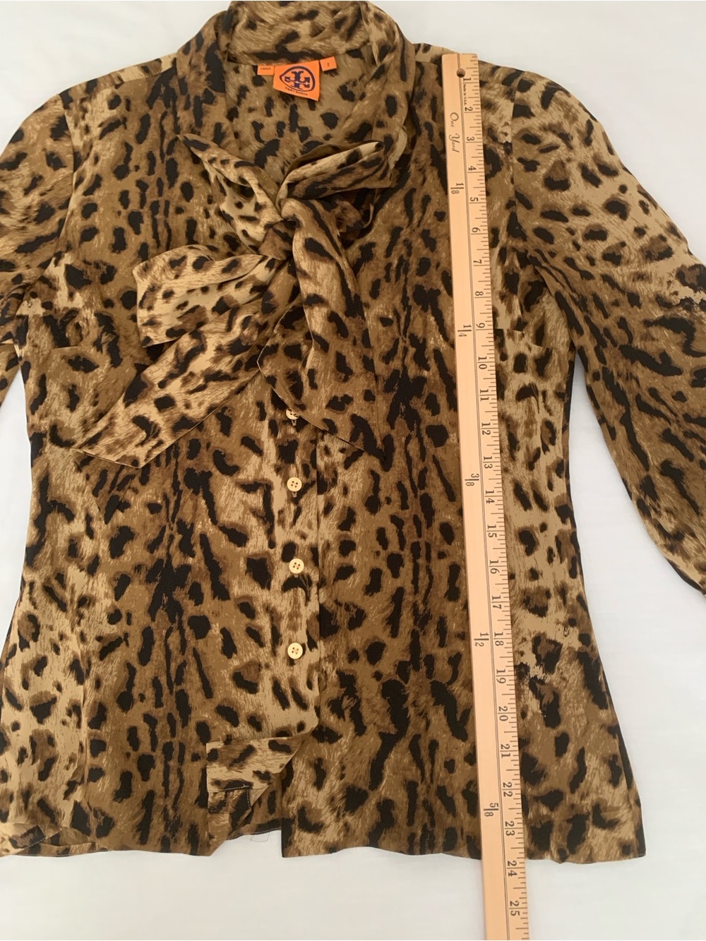 Tory Burch Silk Leopard Print Tie-Bow Blouse NWOT Size 2 - Picture 7 of 11